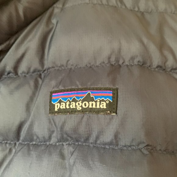 Patagonia - CHILD - Size 10 - Navy Puffer - Picture 2 of 2